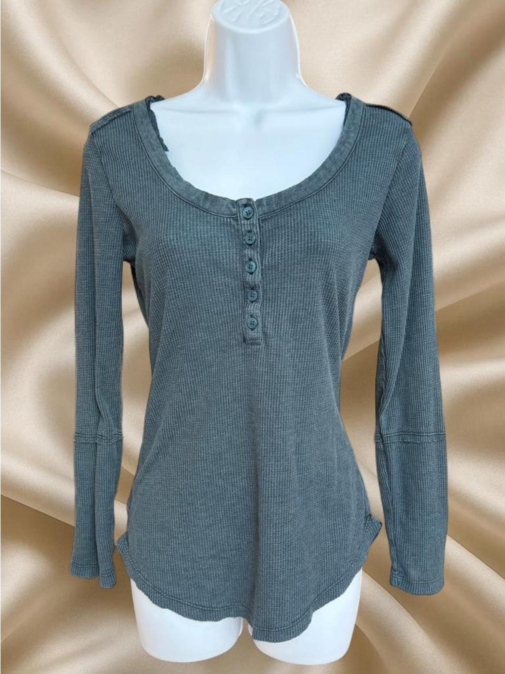 Vintage Waffle Knit Henley Top Boho Model Off Duty Long Sleeve Embroidered Shirt - Picture 2 of 5